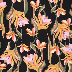 Tela Saten Viscosa Tulipanes fondo negro